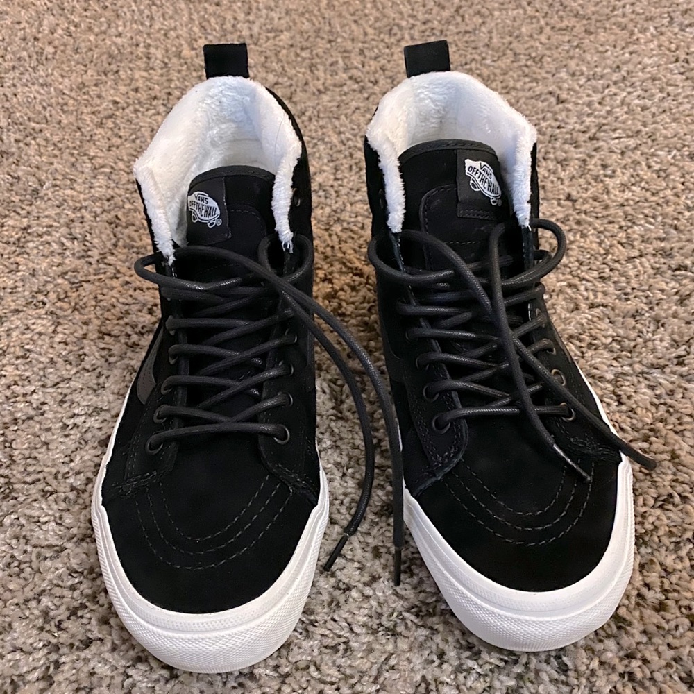 Vans Sk8 Hi MTEs Women’s Black/Black/Marshmallow